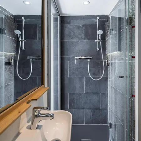 Urlauberschiff Stoertebeker Преров