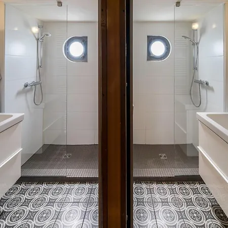 Дом отдыха Urlauberschiff Stoertebeker