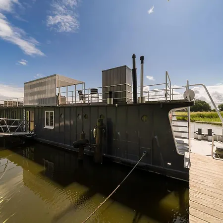 Дом отдыха Urlauberschiff Stoertebeker