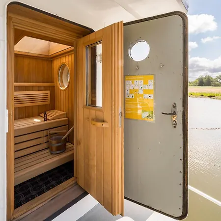 Urlauberschiff Stoertebeker Дом отдыха