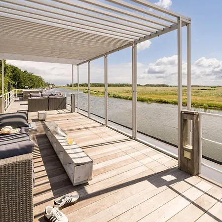 Дом отдыха Urlauberschiff Stoertebeker Преров